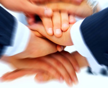 AXA und RILE intensivieren Zusammenarbeit